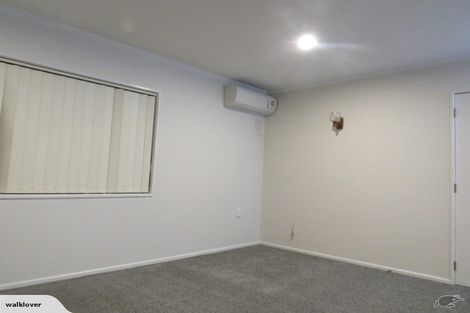 Photo of property in 93 Chelsea View Drive, Chatswood, Auckland, 0626