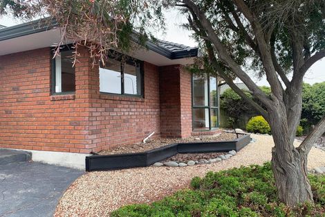 Photo of property in 43 Orlando Crescent, Waimairi Beach, Christchurch, 8083