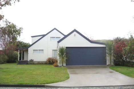 Photo of property in 16 Keitha Place, Kinloch, Taupo, 3377