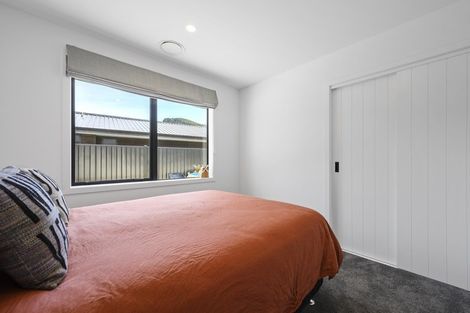 Photo of property in 23 Kingfisher Crescent, Albert Town, Wanaka, 9305