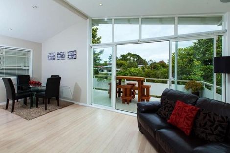 Photo of property in 25 Blakeborough Drive, Forrest Hill, Auckland, 0620