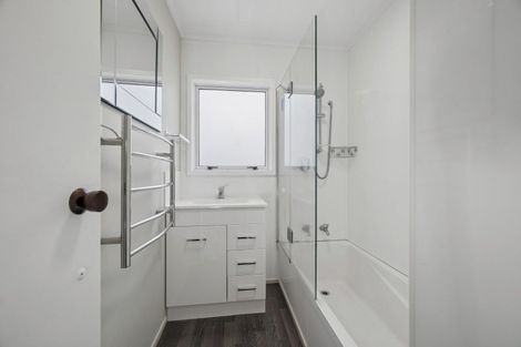 Photo of property in 19b Augustus Earle Place, Pukehangi, Rotorua, 3015