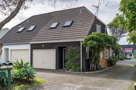 Photo of property in 2/31 Miro Street, Mount Maunganui, 3116