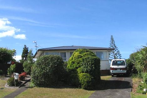 Photo of property in 14 Sycamore Drive, Sunnynook, Auckland, 0620
