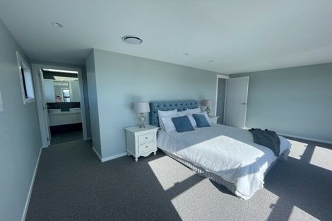 Photo of property in 14 Rotorua Grove, Aotea, Porirua, 5024