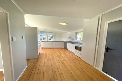 Photo of property in 22 Simons Street, Moturoa, New Plymouth, 4310