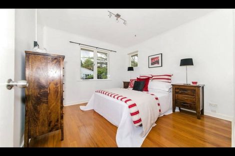 Photo of property in 12 Rossmore Terrace, Murrays Bay, Auckland, 0630