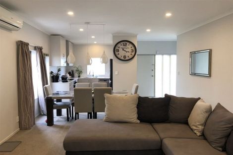 Photo of property in 22 Taiaapure Street, Weymouth, Auckland, 2103