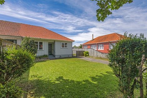 Photo of property in 33 Rangiora Avenue, Roslyn, Palmerston North, 4414