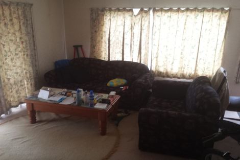 Photo of property in 38 Rosewarne Crescent, Glendene, Auckland, 0602