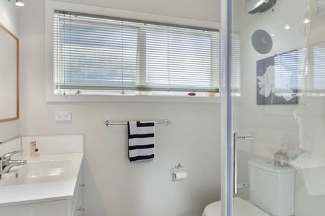 Photo of property in 16 Kingsley Street, St Andrews, Hamilton, 3200