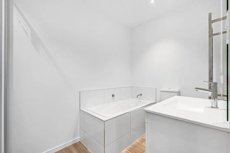 Photo of property in 37c Tawhiri Road, One Tree Hill, Auckland, 1061