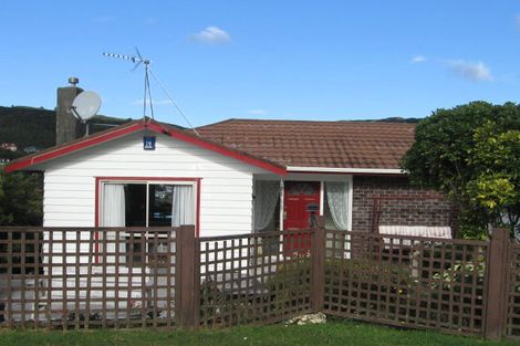 Photo of property in 83 Thurleigh Grove, Karori, Wellington, 6012