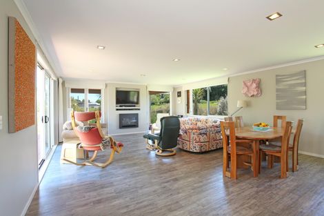 Photo of property in 5c Waikowhai Place, Raglan, 3225
