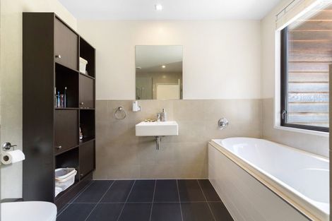 Photo of property in 4 Jackby Court, Jacks Point, Queenstown, 9371