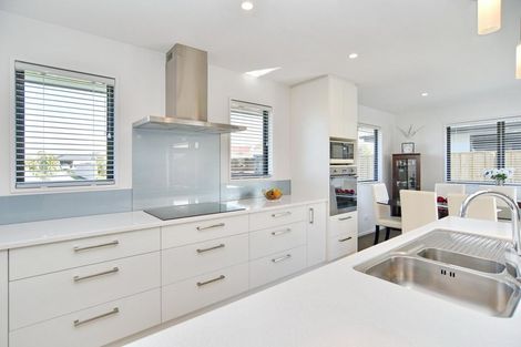 Photo of property in 1 Peter Place, Rangiora, 7400