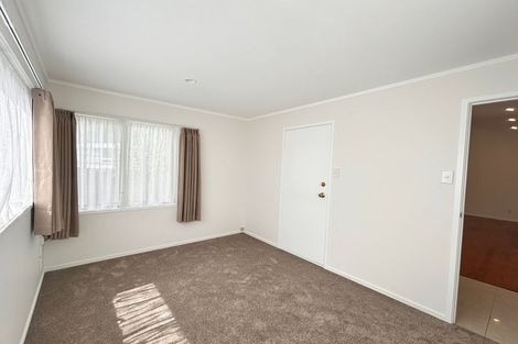 Photo of property in 21 Shanaway Rise, Hillcrest, Auckland, 0627
