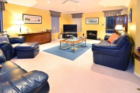 Photo of property in 60 Voyager Drive, Gulf Harbour, Whangaparaoa, 0930