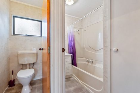 Photo of property in 130 Paramount Parade, Tikipunga, Whangarei, 0112