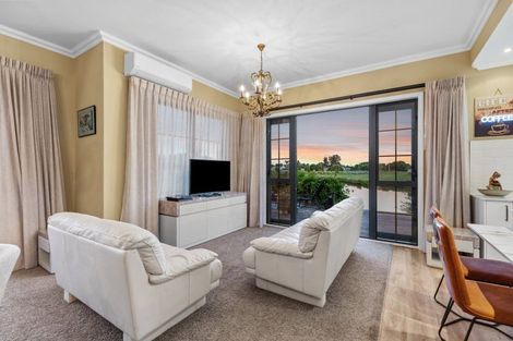 Photo of property in 166 Oriental Parade, Papamoa Beach, Papamoa, 3118