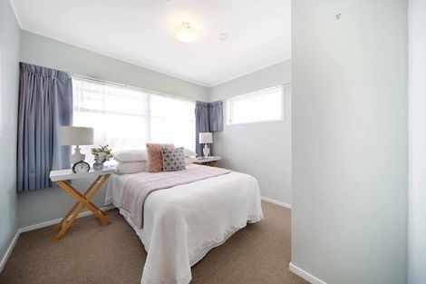 Photo of property in 15 Harford Place, Pakuranga Heights, Auckland, 2010