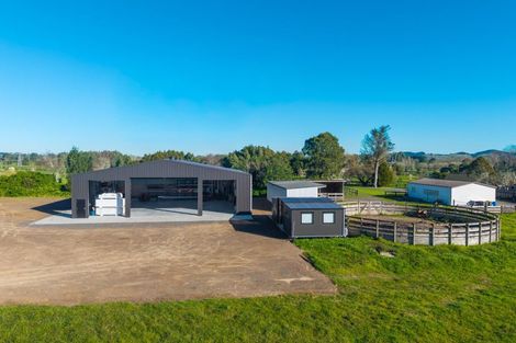 Photo of property in 1 Tourist Road, Clevedon, 2582