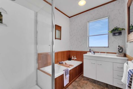 Photo of property in 70 Tawavale Street, Pukehangi, Rotorua, 3015