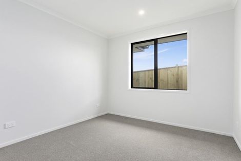 Photo of property in 4 Tahuna Minhinnick Drive, Glenbrook, 2681