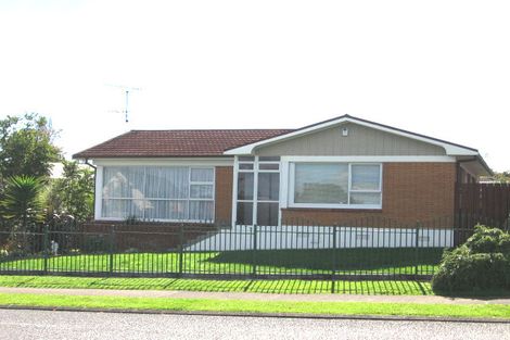 Photo of property in 11 Wells Road, Bucklands Beach, Auckland, 2012
