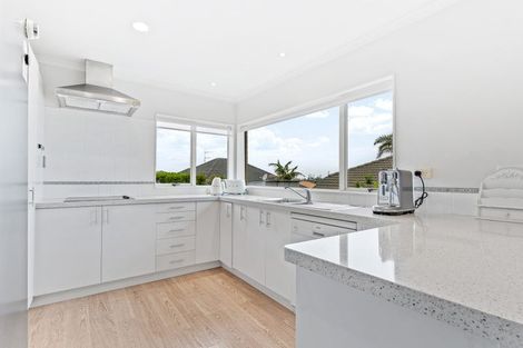 Photo of property in 44 Kath Hopper Drive, Orewa, 0931