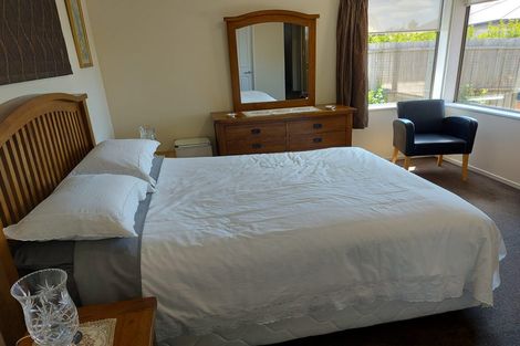 Photo of property in 19 Dunsford Close, Halswell, Christchurch, 8025