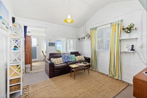 Photo of property in 8 Ocean Parade, Pukerua Bay, 5026