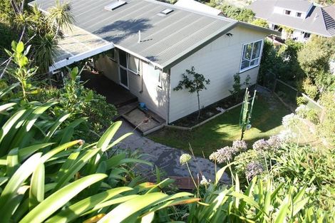 Photo of property in 1 Sasanqua Way, Crofton Downs, Wellington, 6035