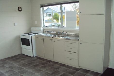 Photo of property in 2/10 Te Aroha Street, Hamilton East, Hamilton, 3216