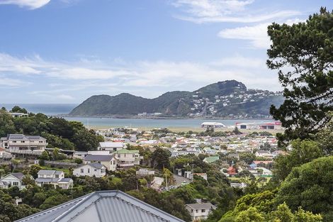 Photo of property in 43a Nevay Road, Miramar, Wellington, 6022