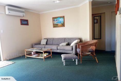 Photo of property in 8c Farnworth Avenue, Holdens Bay, Rotorua, 3010