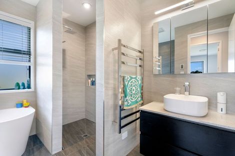 Photo of property in 53 Robert Hastie Drive, Mangawhai, 0573