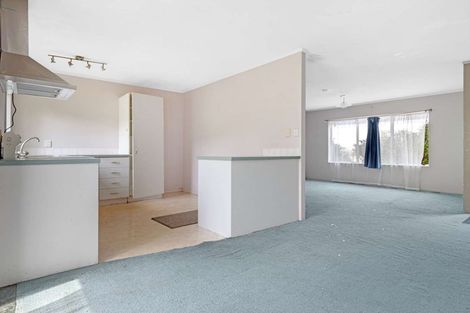 Photo of property in 6 Skelton Avenue, Randwick Park, Auckland, 2105