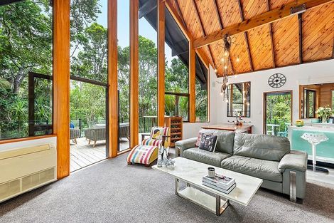 Photo of property in 93 Brick Bay Drive, Sandspit, Warkworth, 0982