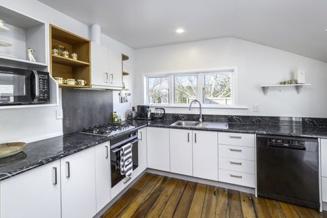 Photo of property in 18a Humphries Street, Greytown, 5712