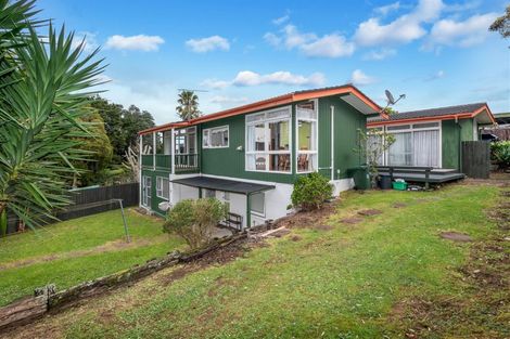 Photo of property in 18a Hillcrest Grove, Hillpark, Auckland, 2102