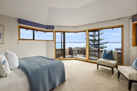 Photo of property in 26 The Crescent, Tindalls Beach, Whangaparaoa, 0930
