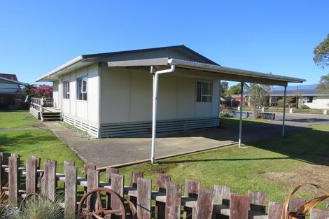 Photo of property in 15 Martin Place, Carters Beach, Westport, 7825
