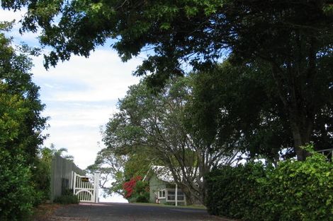 Photo of property in 11a Waiake Street, Torbay, Auckland, 0630