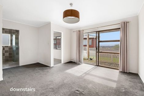 Photo of property in 10 Unsworth Drive, Unsworth Heights, Auckland, 0632