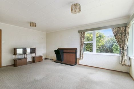 Photo of property in 48 Wood Street, Wainuiomata, Lower Hutt, 5014