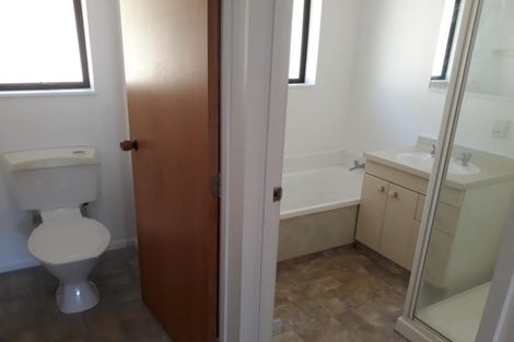 Photo of property in 29 Penruddock Rise, Westmorland, Christchurch, 8025