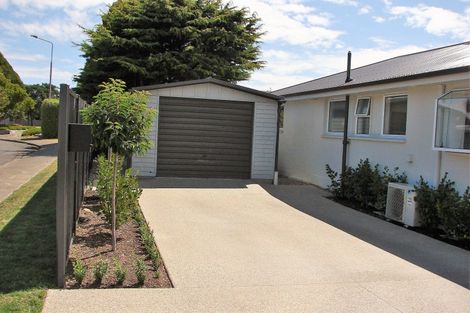 Photo of property in 16a Pine Crescent, Hargest, Invercargill, 9810