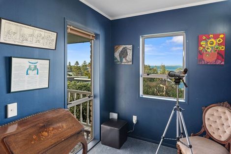 Photo of property in 98 Hebron Road, Waiake, Auckland, 0630