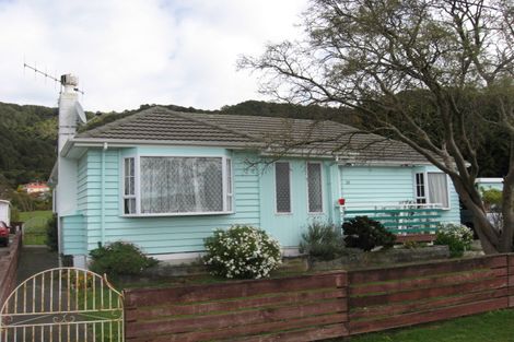 Photo of property in 31 Karaka Street, Wainuiomata, Lower Hutt, 5014